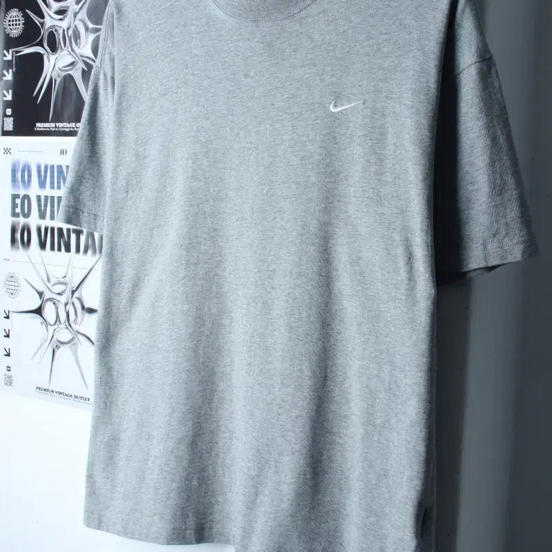 [BUNJANG] Nike Swoosh T-Shirt Grey / (M-L) 나이키 반팔 티셔츠 스우시 그레이 올드스쿨-18676