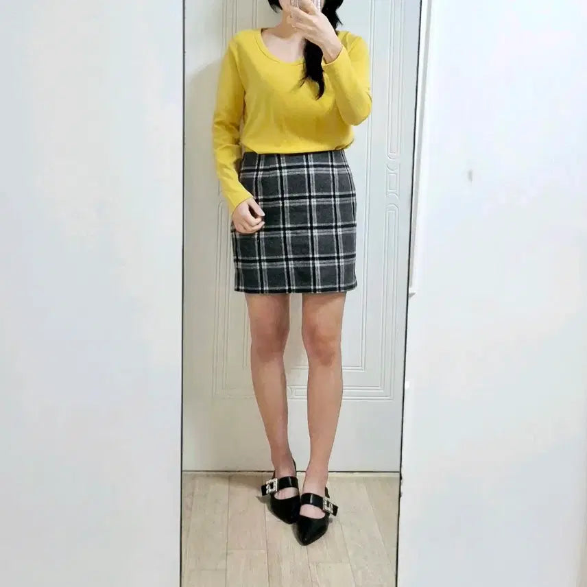 [BUNJANG] Mustard Wool Knit Top &amp; Check Mini Skirt Two-Piece Set / 머스타드 울원단 니트+옆지퍼 체크 미니스커트 투피스 코디세트
