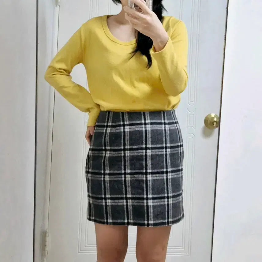 [BUNJANG] Mustard Wool Knit Top &amp; Check Mini Skirt Two-Piece Set / 머스타드 울원단 니트+옆지퍼 체크 미니스커트 투피스 코디세트