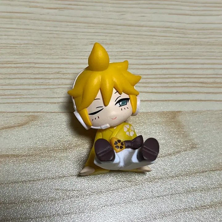 [BUNJANG] Vocaloid Kagamine Len Shoulder Mount Gacha Figure / 보컬로이드 어깨쿵 가챠 카가미네 렌