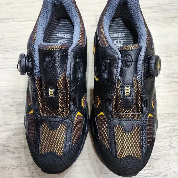 [BUNJANG] ZIBEN Black/Gold Dial Safety Shoes / 지벤 ZIBEN 블랙/골드 다이얼 안전화