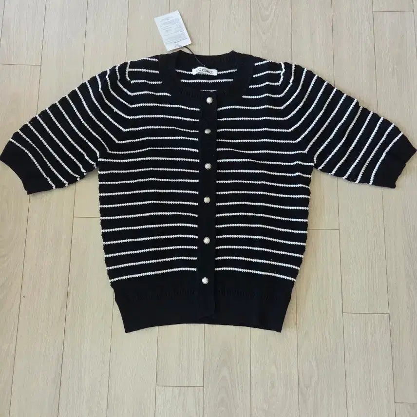 [BUNJANG] Striped Short-Sleeve Knit Cardigan / 스트라이프 반팔 니트 가디건