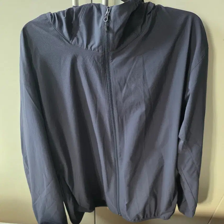 [SOLD OUT] (m)유니클로 포켓터블UV 바람막이 네이비