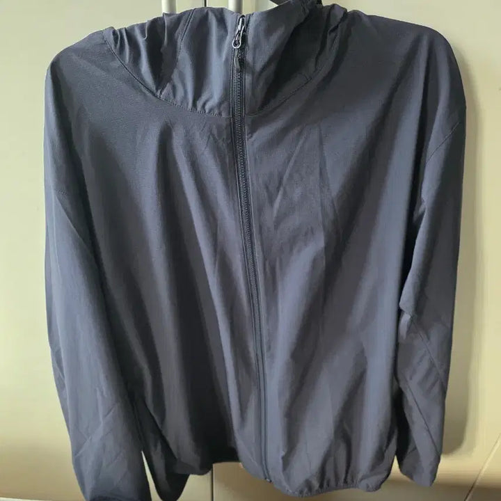 [SOLD OUT] (m)유니클로 포켓터블UV 바람막이 네이비