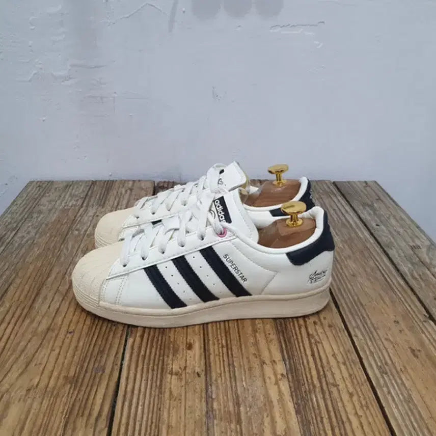 [BUNJANG] Adidas x Andre Saraiva Superstar Cream White (230mm) / 아디다스 x 앙드레 사라이바 슈퍼스타 크림 화이트 (230MM)