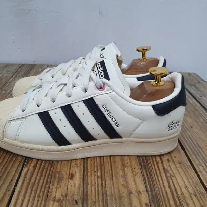 [BUNJANG] Adidas x Andre Saraiva Superstar Cream White (230mm) / 아디다스 x 앙드레 사라이바 슈퍼스타 크림 화이트 (230MM)