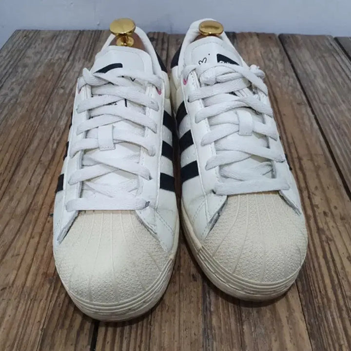 [BUNJANG] Adidas x Andre Saraiva Superstar Cream White (230mm) / 아디다스 x 앙드레 사라이바 슈퍼스타 크림 화이트 (230MM)