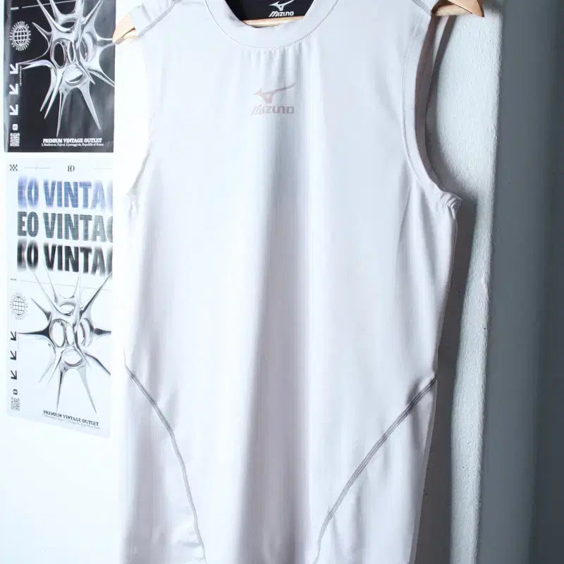 [BUNJANG] Mizuno Short Sleeve Functional Running T-shirt White / (M-L) 미즈노 반팔 티셔츠 민소매 기능성 런닝 화이트-1867D