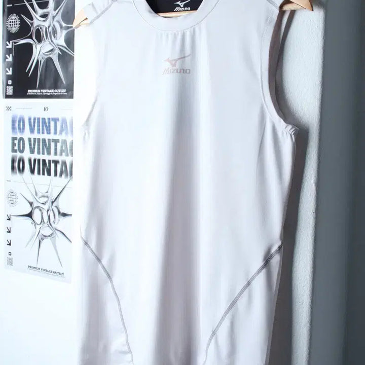 [BUNJANG] Mizuno Short Sleeve Functional Running T-shirt White / (M-L) 미즈노 반팔 티셔츠 민소매 기능성 런닝 화이트-1867D