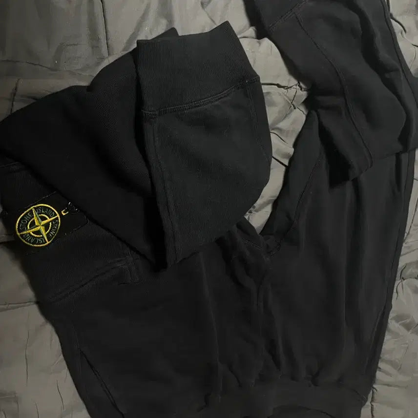 [BUNJANG] Stone Island Black Cargo Jogger Pants / 스톤아일랜드 블랙 카고 조거팬츠