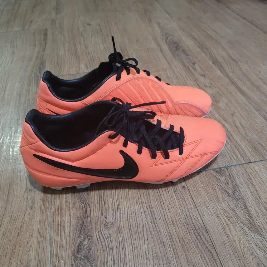 [BUNJANG] Nike T90 Football Boots (270mm) / 나이키 T90 축구화 (270mm)
