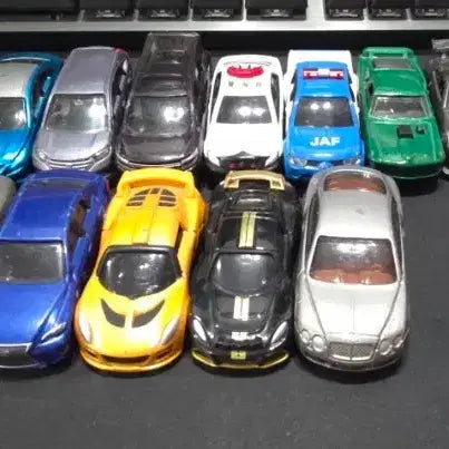 [BUNJANG] Assorted Die-cast Model Cars (Tomica, Hot Wheels) / 토미카, 핫휠 등 미니카