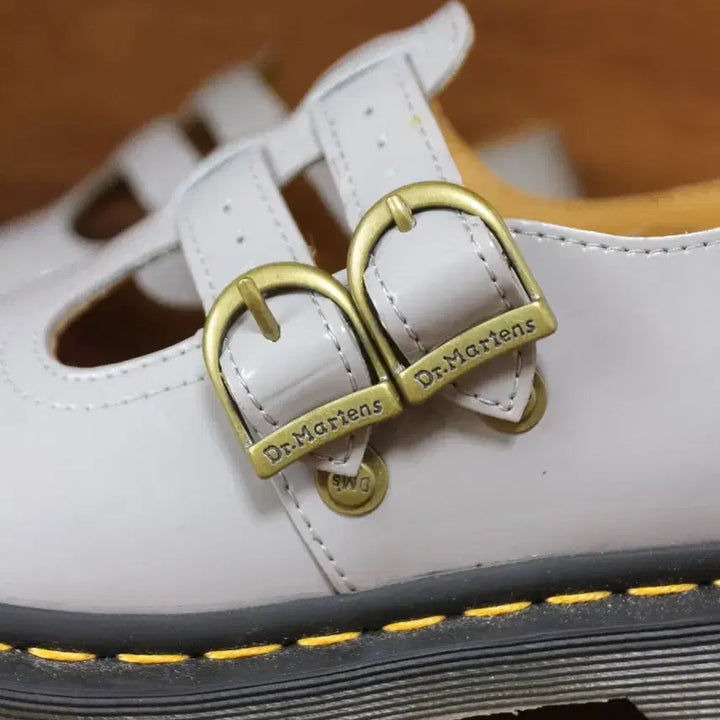 [BUNJANG] Dr. Martens 8065 Mary Jane Patent Leather Grey / 닥터마틴 8065 메리제인 에나멜 그레이