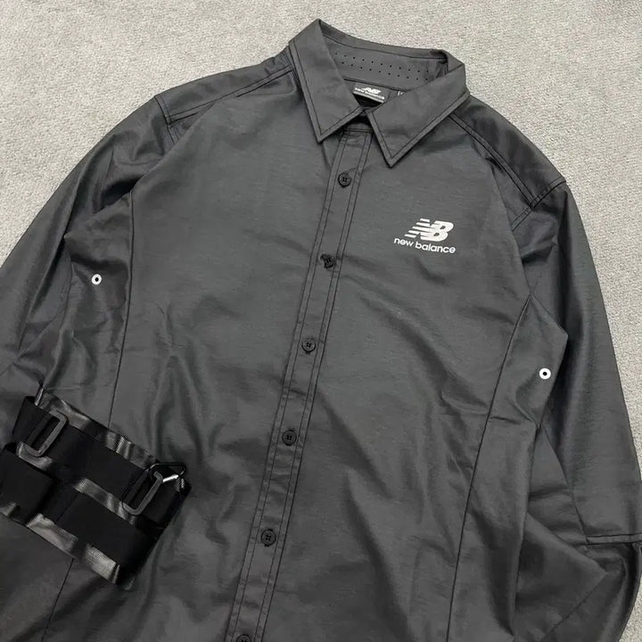 [BUNJANG] New Balance M Cotton Button-Up Shirt / M 뉴발란스 라미코팅 버튼업 셔츠
