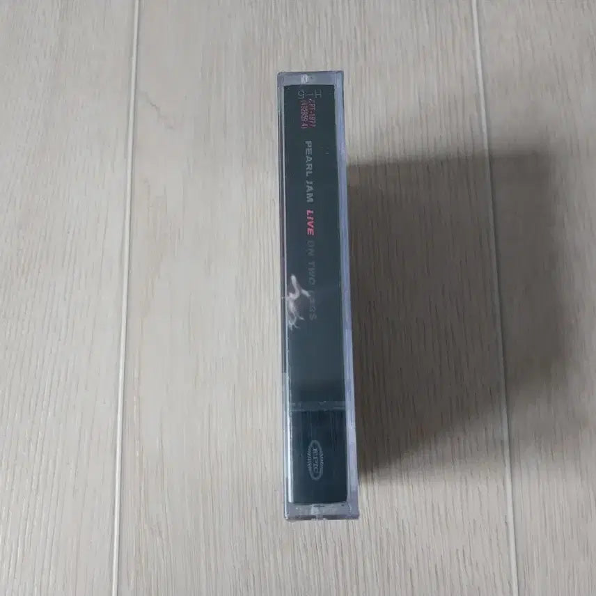[BUNJANG] Pearl Jam Live on Two Legs Unsealed Cassette Tape / 펄잼 Live on Two Legs 미개봉 카세트 테이프
