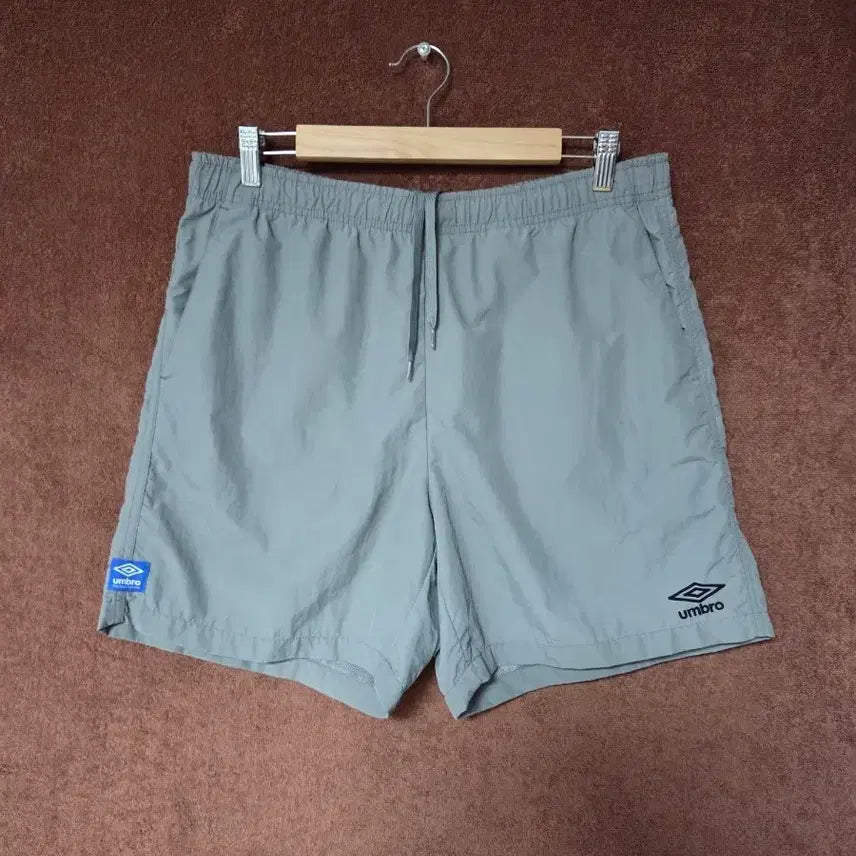 [SOLD OUT] 엄브로 우븐 트레이닝 반바지 33~34