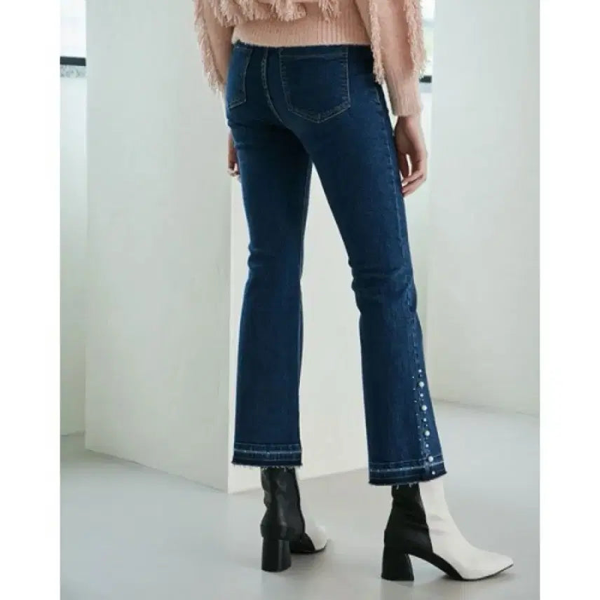 [BUNJANG] EGOIST Pearl Embellished Bootcut Jeans / 에고이스트 진주 장식 부츠컷 청바지 데님 팬츠