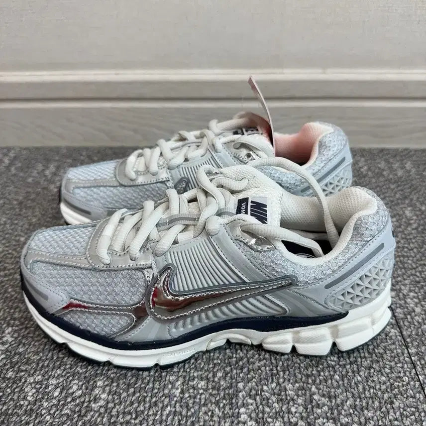 [BUNJANG] Nike Zoom Vomero 5 Photon Dust Metallic Silver / [235] 나이키 줌 보메로5 포톤 더스트 앤 메탈릭 실버