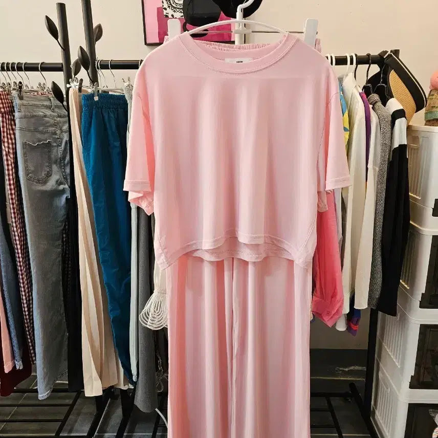 [BUNJANG] Pink Round Neck Top and Bottom Set / 핑크색 라운드넥 상하의 세트