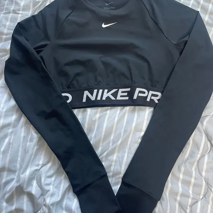 [BUNJANG] Nike Pro Black Long Sleeve Cropped Top S / 나이키 프로 블랙 긴팔 크롭탑 s