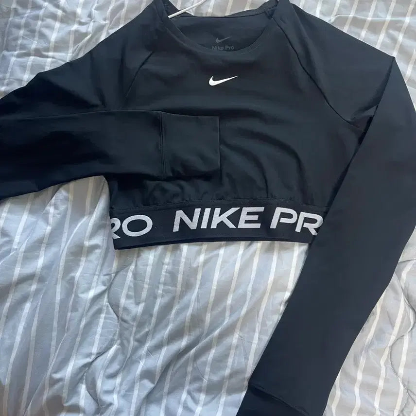 [BUNJANG] Nike Pro Black Long Sleeve Cropped Top S / 나이키 프로 블랙 긴팔 크롭탑 s