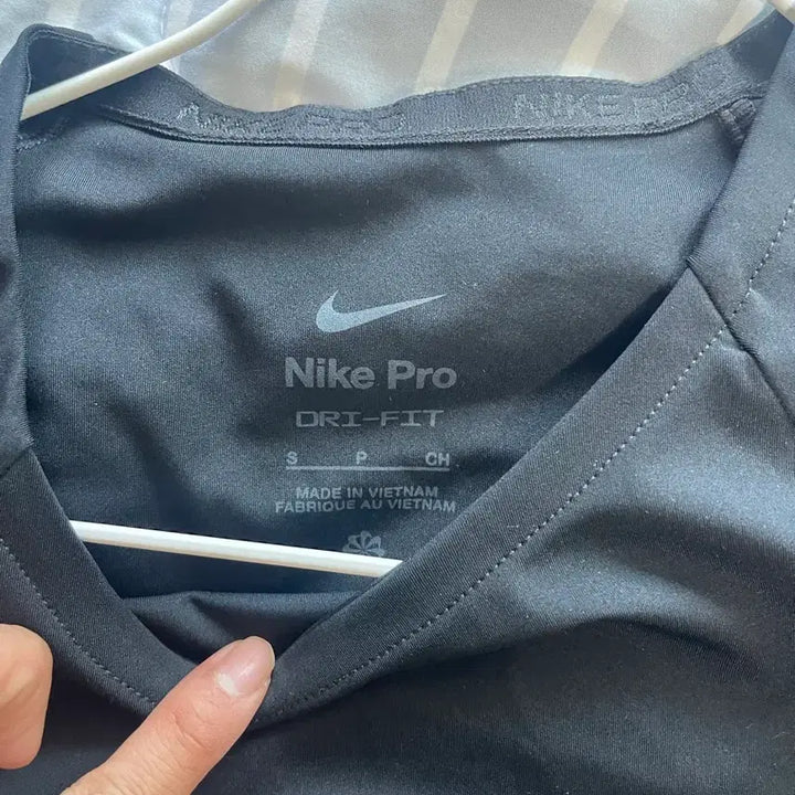 [BUNJANG] Nike Pro Black Long Sleeve Cropped Top S / 나이키 프로 블랙 긴팔 크롭탑 s