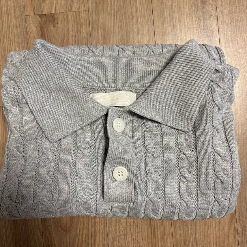 [BUNJANG] Minav X Kang Stylist Soft Cotton Cable Collar Knit - Gray / [미나브X깡스타일리스트] 소프트코튼 케이블 카라 니트 [그레이]