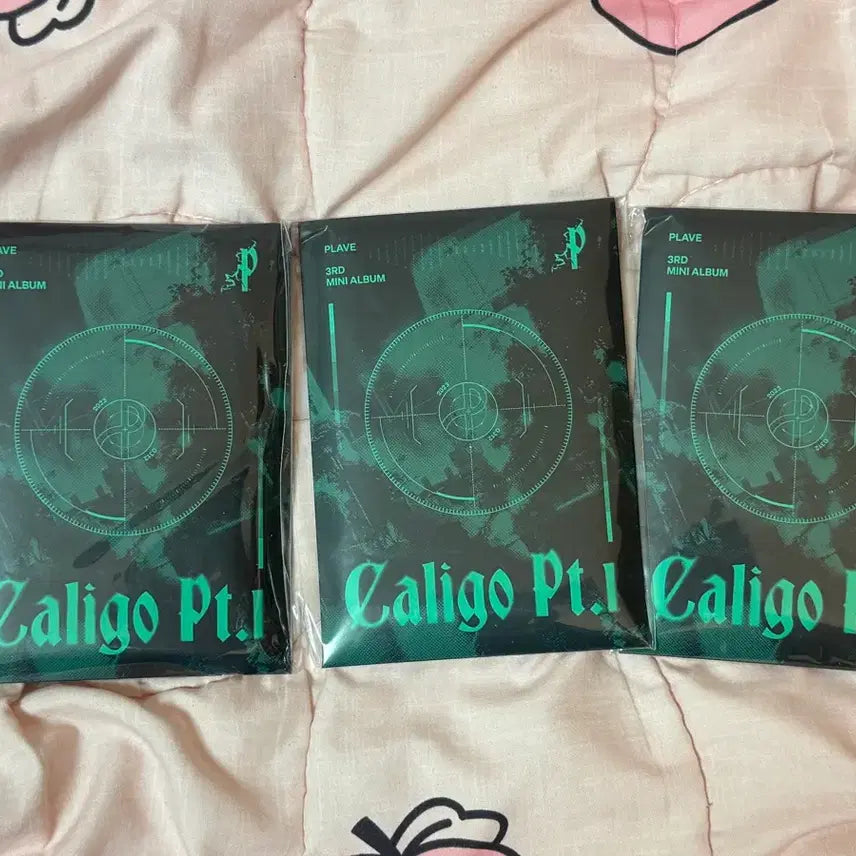 [BUNJANG] PLAVE Caligo Vol. 1 Album Unsealed (Photocard Excluded) / 플레이브 칼리고 1 포카앨범 개봉