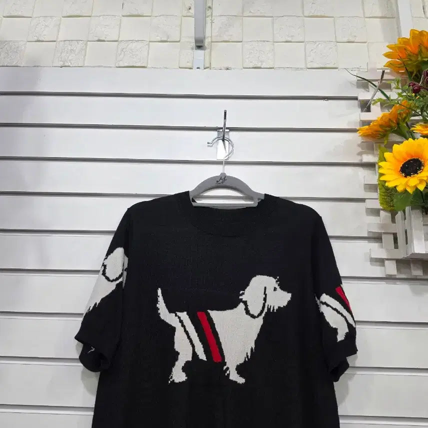 [BUNJANG] Black Knit T-shirt with Cute Dog Pattern / 