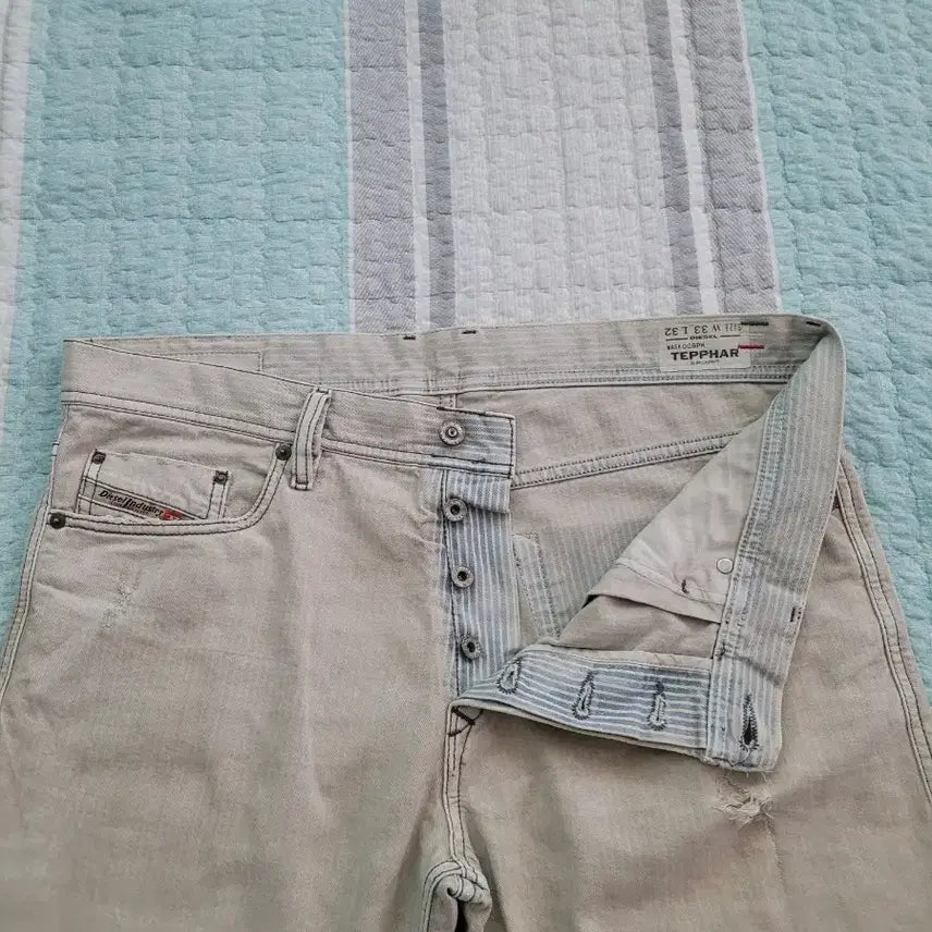[BUNJANG] Diesel Tepphar Slim Carrot Hickory Stripe Vintage Grey Jeans 36 / 디젤 Diesel 테파 힛코리 스트라이프 빈티지그레이 슬림캐롯진 36
