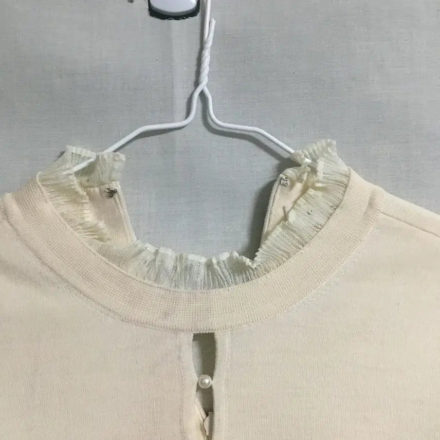 [BUNJANG] MICHAA Ivory Pearl Wool T-Shirt (Size 85) / MICHAA 미샤 아이보리 진주 울 티셔츠 (85)