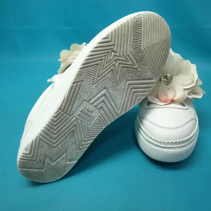 [BUNJANG] SUECOMMA BONNIE Flower Bomb Sneakers (240) / 240/pu6-595/슈콤마보니 플라워 밤 스니커즈/구제특별시