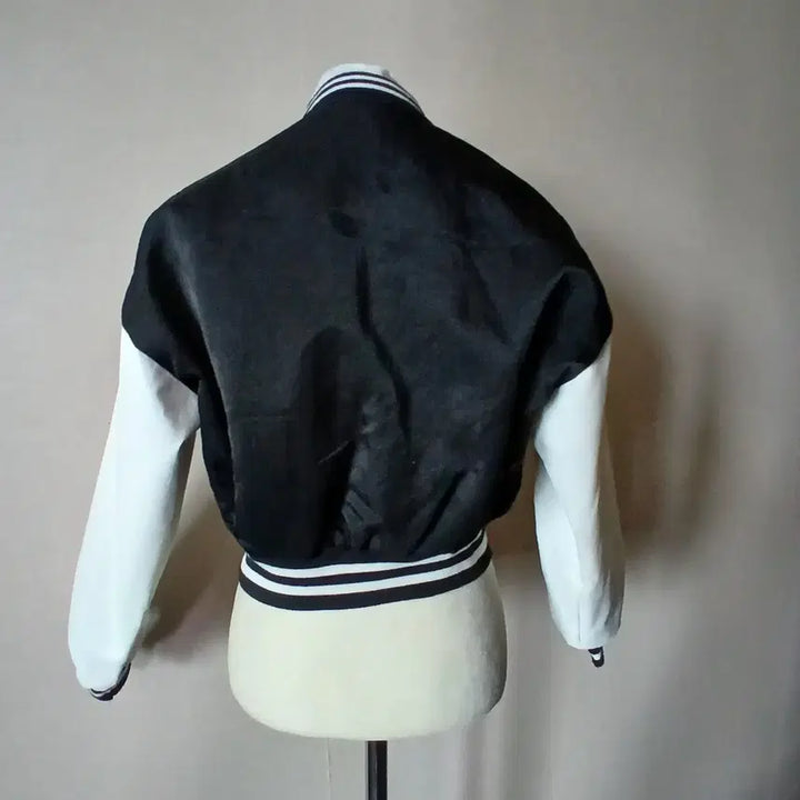 [BUNJANG] Gian Clover Yankees Baseball Short Jumper / 26-4 지안클로버 양키즈 야구 숏점퍼 13/5566