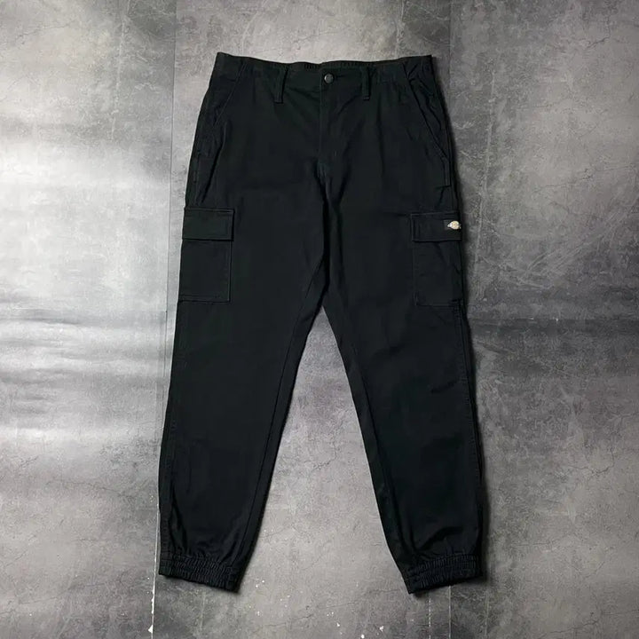 [BUNJANG] Dickies Black Cargo Half Banding Jogger Pants / DICKIES 디키즈 블랙 카고 하프밴딩 조거 팬츠 A00913