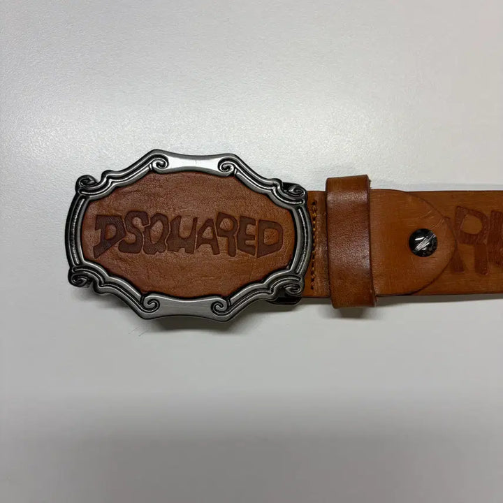 [BUNJANG] DSQUARED Brown Leather Belt (Approx. 100cm) / 디스퀘어드(DSQUARED) 브라운 가죽 벨트 (약 100cm)
