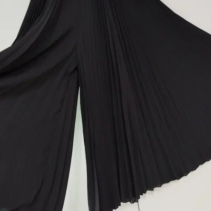 [BUNJANG] Wide Pleated Skirt Pants with Elastic Waistband / 55 66 블랙 폴리원단 폭 진짜 넓은 주름 허리 올밴딩 치마바지