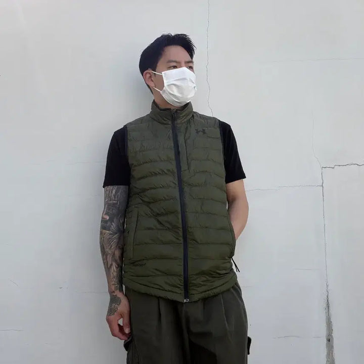 [BUNJANG] Under Armour Goldgear Lightweight Padded Vest M / M)언더아머 골드기어 경량 패딩 베스트