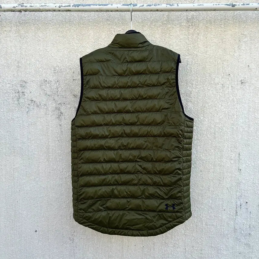 [BUNJANG] Under Armour Goldgear Lightweight Padded Vest M / M)언더아머 골드기어 경량 패딩 베스트