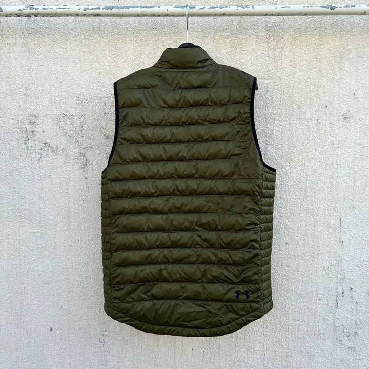 [BUNJANG] Under Armour Goldgear Lightweight Padded Vest M / M)언더아머 골드기어 경량 패딩 베스트