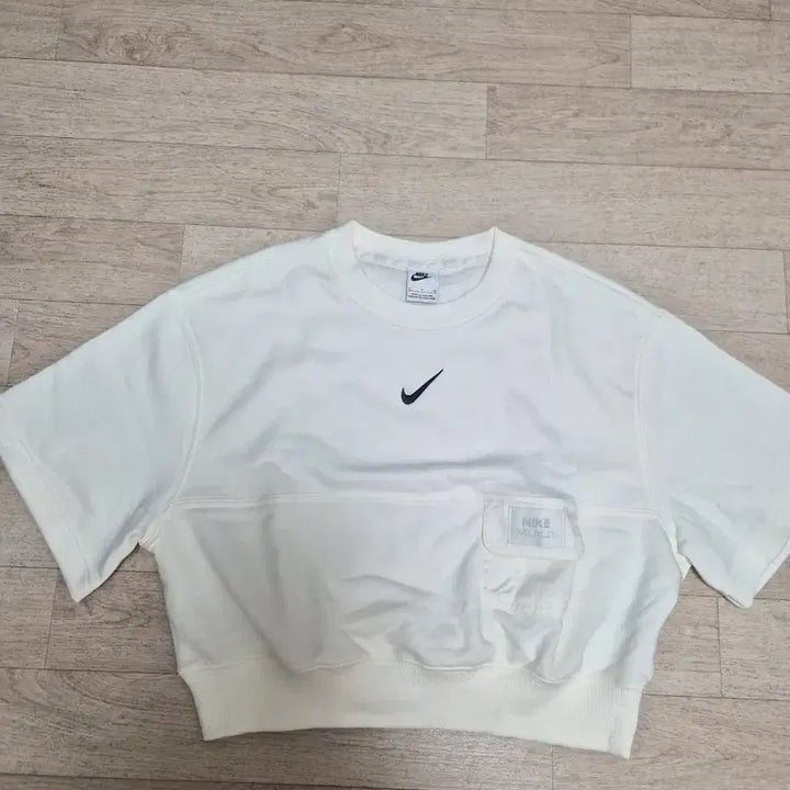 [BUNJANG] Nike Cropped Short Sleeve Sweatshirt / 나이키 크롭반팔맨투맨