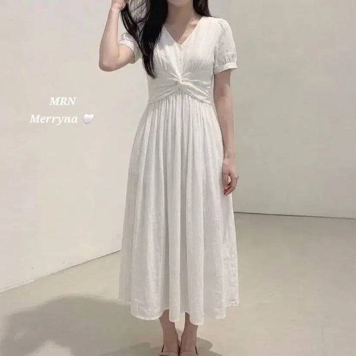 [BUNJANG] Merryna Shirring Bean Button Flare Long Dress / (청순/여성스러움) 셔링 콩단추 플레어 롱 원피스 2color