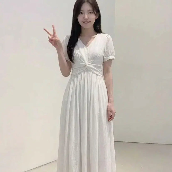 [BUNJANG] Merryna Shirring Bean Button Flare Long Dress / (청순/여성스러움) 셔링 콩단추 플레어 롱 원피스 2color