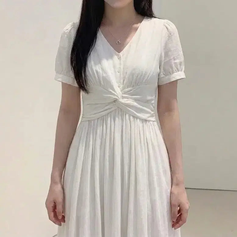 [BUNJANG] Merryna Shirring Bean Button Flare Long Dress / (청순/여성스러움) 셔링 콩단추 플레어 롱 원피스 2color