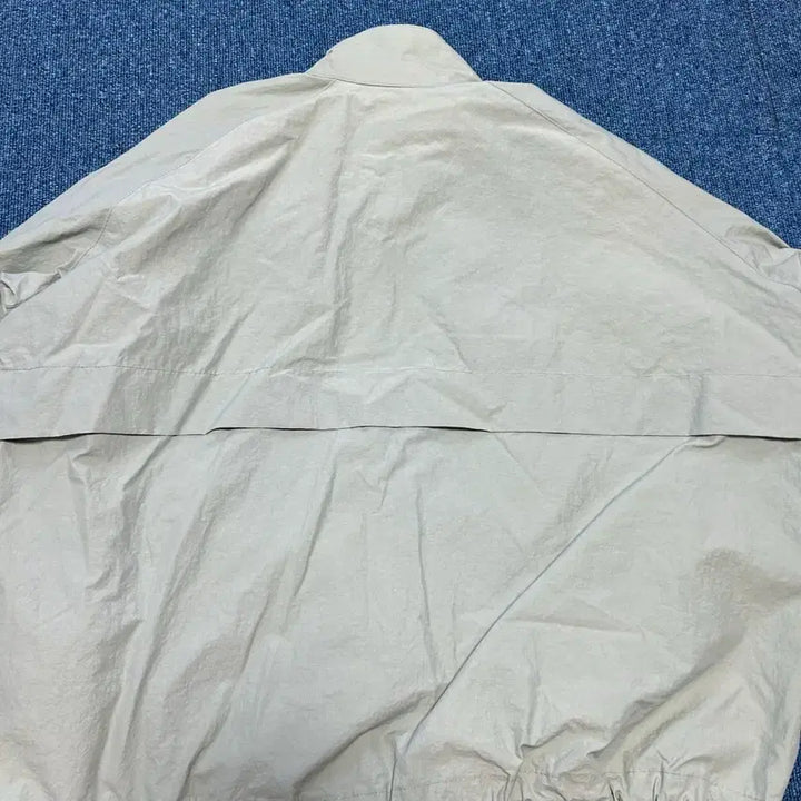 [BUNJANG] Unusual Market Nylon Windbreaker Jacket / 언유즈얼마켓 나일론 바람막이 자켓