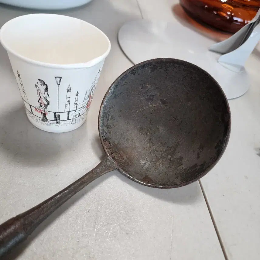[BUNJANG] Vintage European Kitchen Utensil / 유럽에서온 옛날 주방도구 지름9.7cm기장34.5cm  10000원