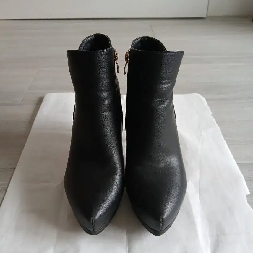 [BUNJANG] Black Leather High Heel Boots Size 230 / 검정부츠 부티부츠 하이힐 사이즈 230