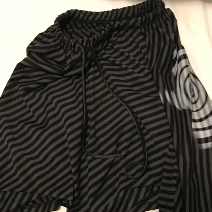 [BUNJANG] Webhouse Twister Star Skirt Charcoal Stripe / 웹하우스 트위스터 스타 스커트 치마 챠콜 스트라이프 미세키서울 지초이