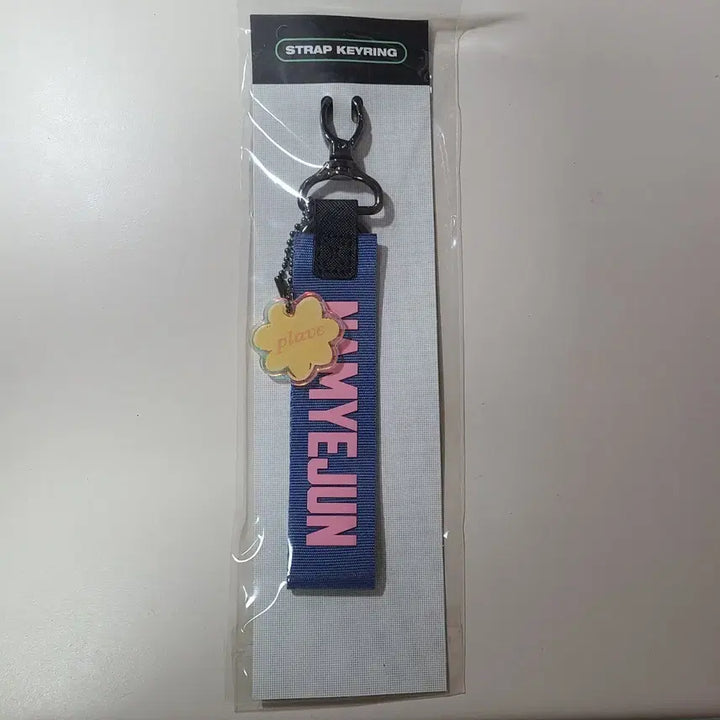 [BUNJANG] PLAVE 6th Summer "Yukyeoreum" Strap - Yejun / 플레이브 여섯번째 여름 육여름 스트랩 예준 판매
