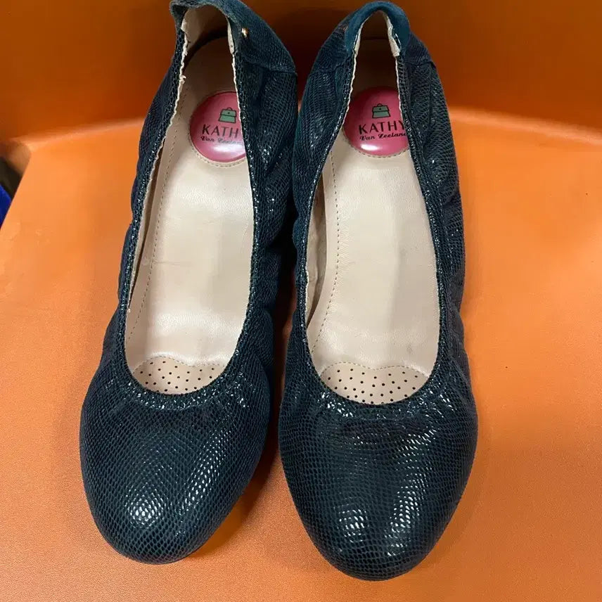[BUNJANG] Kathy Navy Ballet Flats Size 240 / Kathy 플랫슈즈 네이비