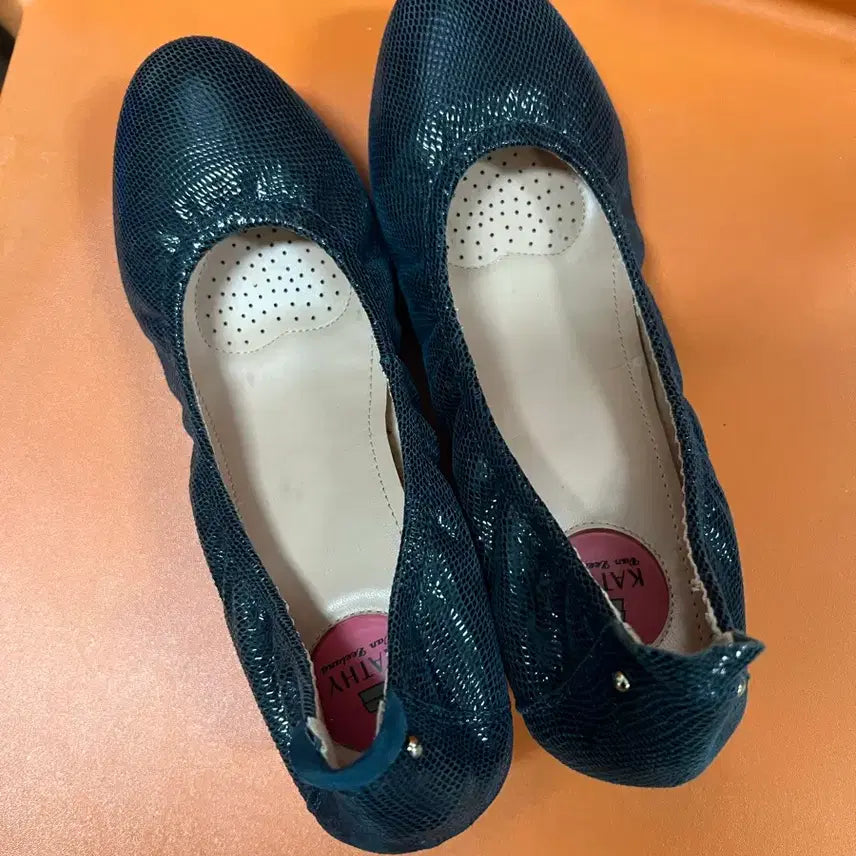 [BUNJANG] Kathy Navy Ballet Flats Size 240 / Kathy 플랫슈즈 네이비